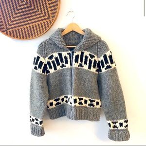 HANDKNIT Cowichan Sweater | S grey